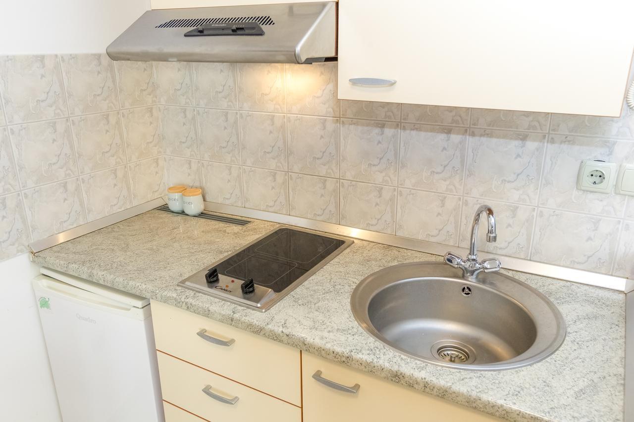 Apartments In City Center Ventus Новалья Экстерьер фото